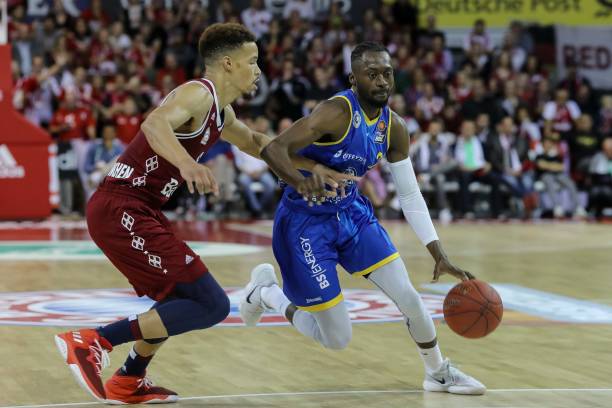 于选手对投 于选手对投