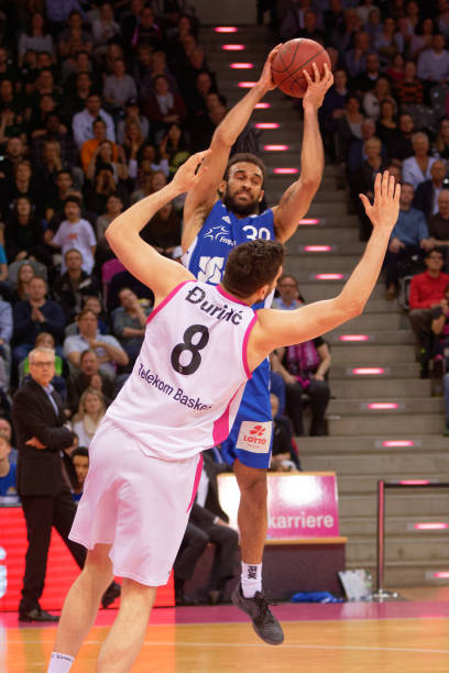 通过增加比 通过增加比